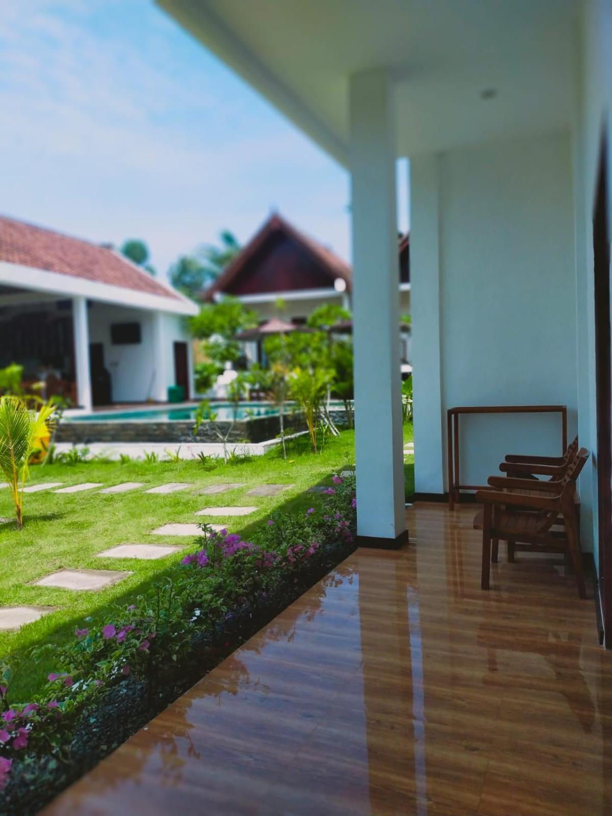 Villa The Local Are Guling à Kuta  Extérieur photo