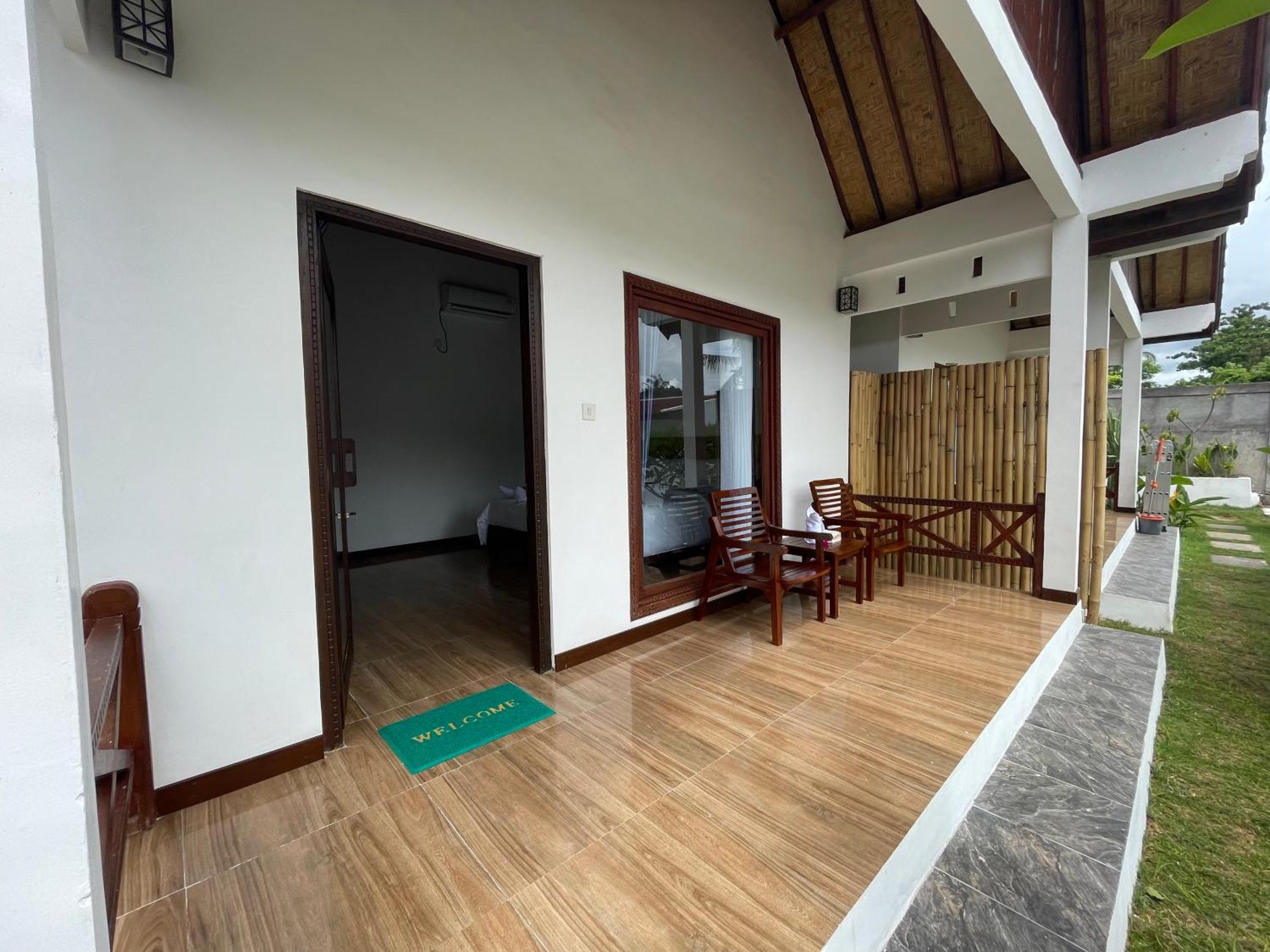 Villa The Local Are Guling à Kuta  Extérieur photo