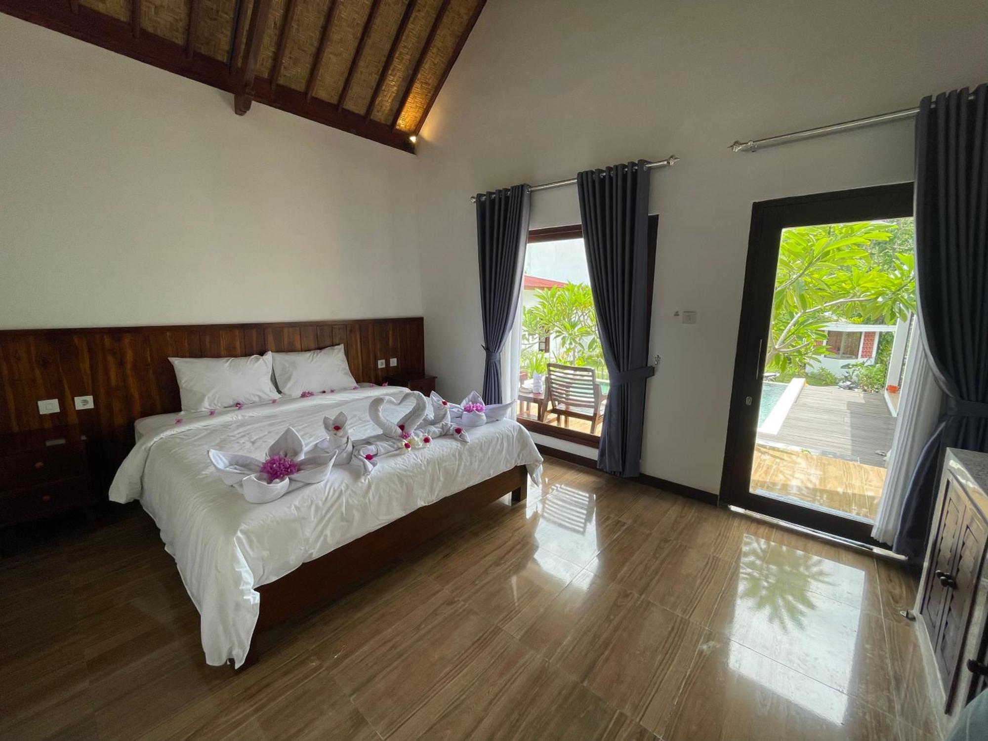 Villa The Local Are Guling à Kuta  Extérieur photo