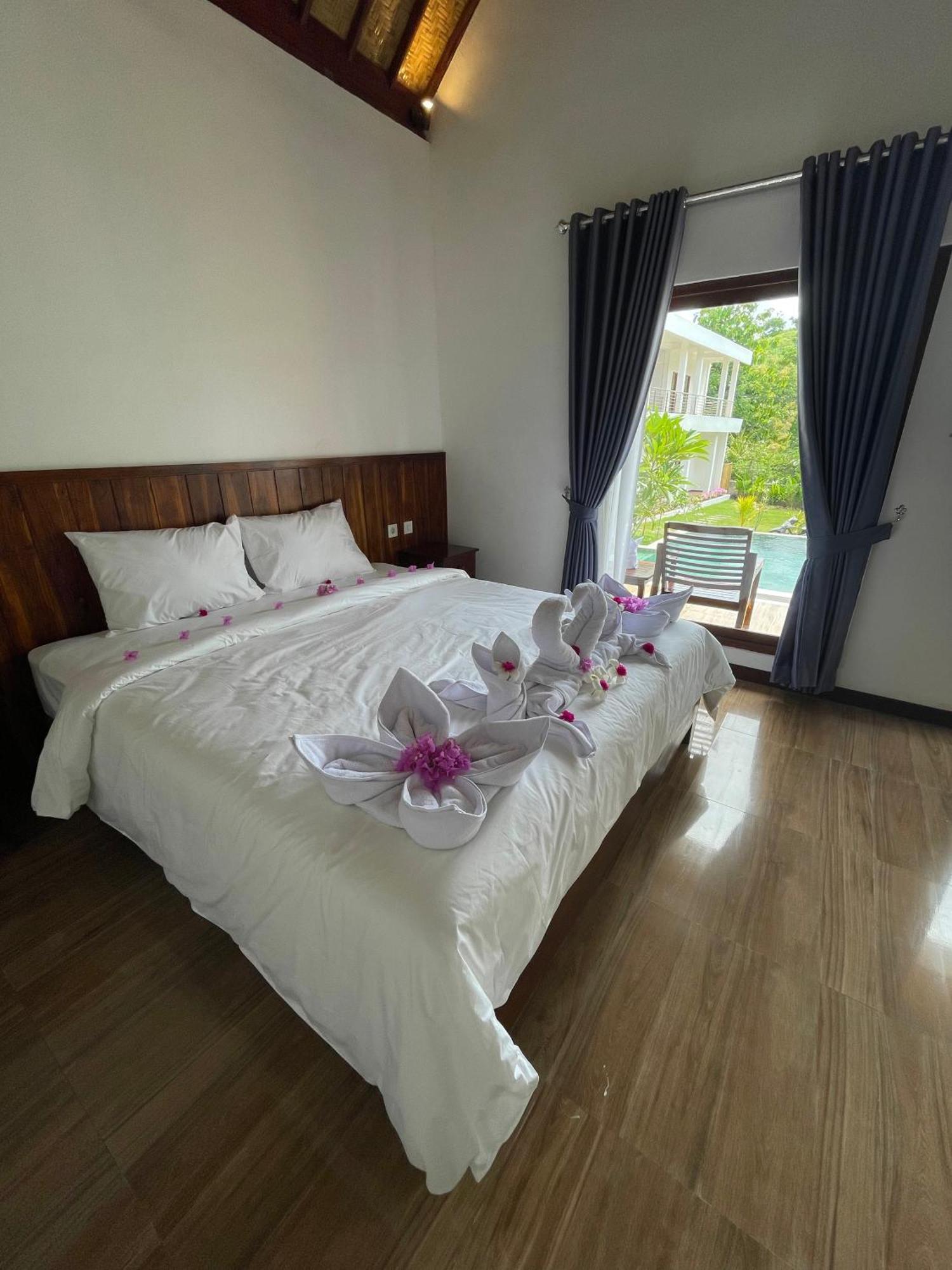 Villa The Local Are Guling à Kuta  Extérieur photo