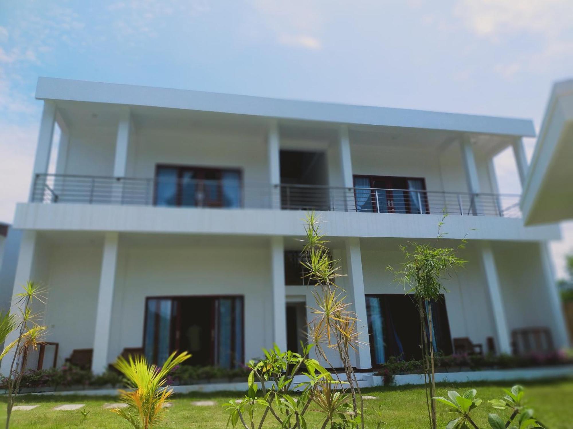 Villa The Local Are Guling à Kuta  Extérieur photo